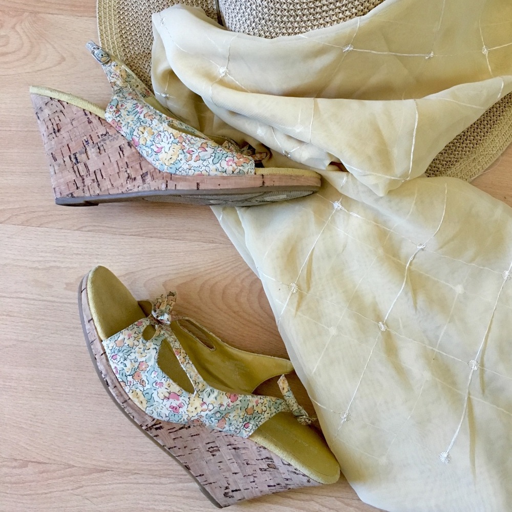 Size 7.5m Bandolino Wedges